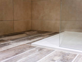 Blissful Bathroom Design from Burlanes Interiors, Burlanes Interiors Burlanes Interiors Ванна кімнатаВанни та душові