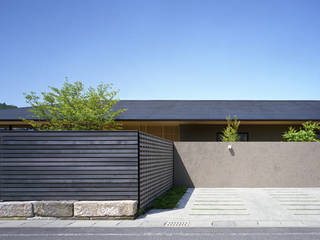 House in Satsuma, 柳瀬真澄建築設計工房 Masumi Yanase Architect Office 柳瀬真澄建築設計工房 Masumi Yanase Architect Office Case moderne