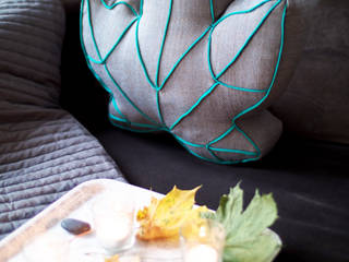 Natur pur im Wohnzimmer: Kuscheln mit einem Ahornblatt Nähjournal 'Sauber eingefädelt' Skandinavische Wohnzimmer Accessoires und Dekoration