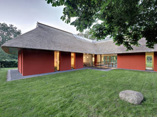 Hofhaus mit Kastanienbaum, Möhring Architekten Möhring Architekten Casas de estilo moderno