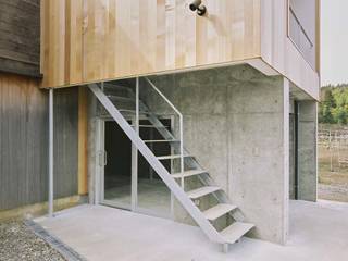 大桑のゲストハウス｜混構造の小さなゲストハウス, 家山真建築研究室 Makoto Ieyama Architect Office 家山真建築研究室 Makoto Ieyama Architect Office 에클레틱 주택