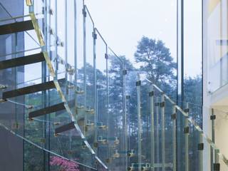 Glastreppen, Glasböden, Glasfassade und Eingangsportal in Surrey, England, Siller Treppen/Stairs/Scale Siller Treppen/Stairs/Scale 階段 ガラス