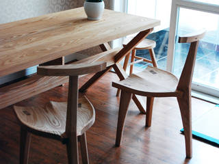 ASH TABLE SET, MOKNEE MOKNEE Modern kitchen