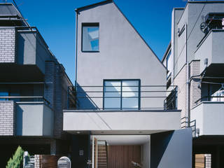 天窓のある家, 高橋直子建築設計事務所 高橋直子建築設計事務所 Casas de estilo minimalista