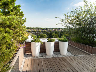 Zeven hoog ontspannen in Ibiza stijl, Studio REDD exclusieve tuinen Studio REDD exclusieve tuinen Balkon, Beranda & Teras Modern