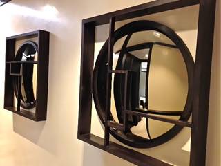 Bespoke Wooden Frame - Convex Mirror, Alguacil & Perkoff Ltd. Alguacil & Perkoff Ltd. Spogliatoio moderno