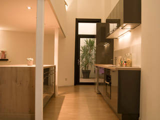 Transformation d’une usine en un loft super glamour, L&D Intérieur L&D Intérieur Modern kitchen