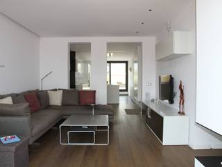 Attic integral refurbishment in Barcelona, FG ARQUITECTES FG ARQUITECTES Living room