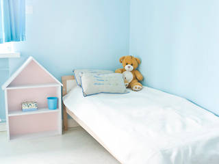 Pokój Kasi., Miśkiewicz Design For Kids Miśkiewicz Design For Kids Chambre d'enfant scandinave