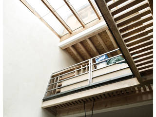 Maison S, atelier eem atelier eem 現代風玄關、走廊與階梯