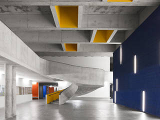 Escola Secundária Braamcamp Freire, CVDB Arquitectos CVDB Arquitectos مساحات تجارية