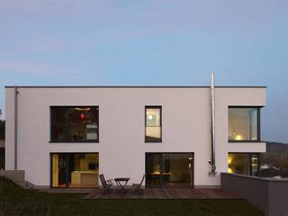 Einfamilienhaus_K, Fachwerk4 | Architekten BDA Fachwerk4 | Architekten BDA モダンな 家