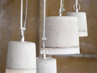 CONCRETE pendant lamps, RENATE VOS product & interior design RENATE VOS product & interior design Ruang Keluarga Gaya Industrial
