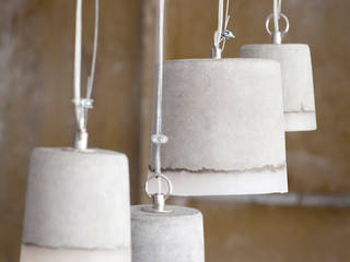 CONCRETE pendant lamps, RENATE VOS product & interior design RENATE VOS product & interior design Industriële woonkamers