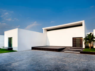 Casa Temozón 17, Arturo Campos Arquitectos Arturo Campos Arquitectos بلكونة أو شرفة