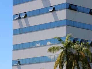 ZAAV-Edificio Comercial-1037, ZAAV Arquitetura ZAAV Arquitetura Будинки