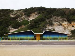 The Seagull & The Windbreak Accessible Beach Huts, Bournemouth (with Peter Francis Lewis) , ABIR Architects ABIR Architects