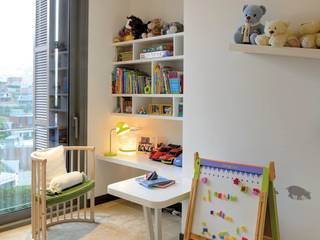 homify Modern nursery/kids room