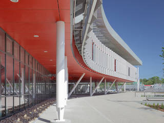 Le bâtiment d'accueil du Lycée Léonard de Vinci à Montpellier, Hellin Sebbag architectes associés Hellin Sebbag architectes associés مساحات تجارية