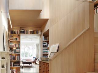 Book Tower House, Platform 5 Architects Platform 5 Architects Modern Corridor, Hallway and Staircase