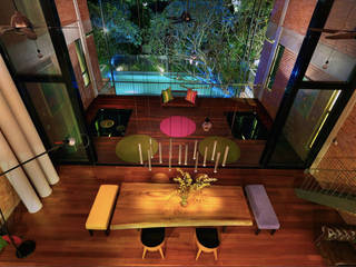Rumah mampan berfungsi and menjimatkan wang, Elaine Wall Elaine Wall Tropical style dining room