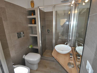 Attico quartiere ostiense, zona gazometro - Roma, Formaementis Formaementis Minimal style Bathroom