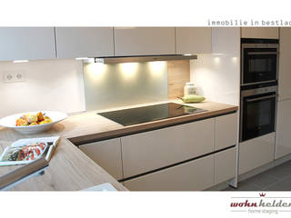 Home Staging/Immobilienpräsentation in einer Eigentumswohnung/Hamburg, wohnhelden Home Staging wohnhelden Home Staging Minimalistische Küchen