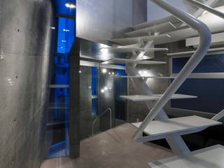 caverna, 筒井紀博空間工房/KIHAKU tsutsui TOPOS studio 筒井紀博空間工房/KIHAKU tsutsui TOPOS studio Ausgefallene Wohnzimmer