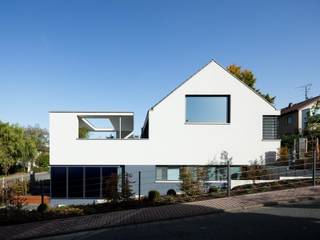 Wohnhaus mit Praxis, Claus + Pretzsch Architekten BDA Claus + Pretzsch Architekten BDA Casas modernas