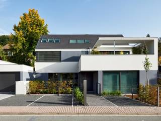 Wohnhaus mit Praxis, Claus + Pretzsch Architekten BDA Claus + Pretzsch Architekten BDA Casas modernas