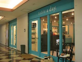 table a day., Shigeo Nakamura Design Office Shigeo Nakamura Design Office Офисы и магазины в стиле кантри