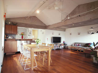 House M, MIKAZKI co., Itd MIKAZKI co., Itd Industrial style dining room
