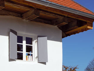 Sanierung und Umbau denkmalgeschütztes Bauernhaus, heidenreich architektur heidenreich architektur Landelijke ramen & deuren