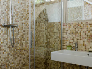 Farmhouse in the Tuscan countryside in Impruneta, Pietre di Rapolano Pietre di Rapolano Rustic style bathroom Stone