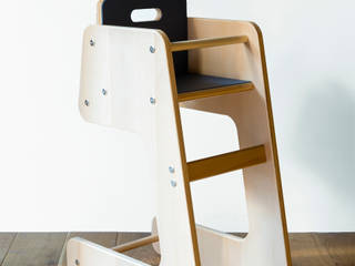 Highchair for Kids , Nojima Design Office Nojima Design Office Modern nursery/kids room