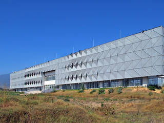 Fachada Edificio de Software IJALTI, LEAP Laboratorio en Arquitectura Progresiva LEAP Laboratorio en Arquitectura Progresiva Powierzchnie handlowe