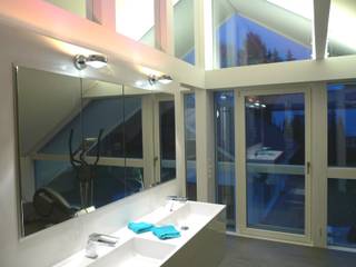 Villa Pirmasens , Bolz Licht und Wohnen 1946 Bolz Licht und Wohnen 1946 Modern bathroom