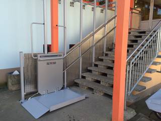 Plattformlift (Gerade), Wachsmann Lift-Technik Wachsmann Lift-Technik Commercial spaces