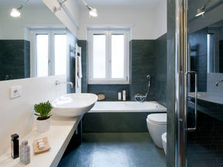 Appartamento ad Ostiense - Roma, Archifacturing Archifacturing Modern bathroom