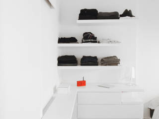 Appartement C, Thibaudeau Architecte Thibaudeau Architecte Closets minimalistas