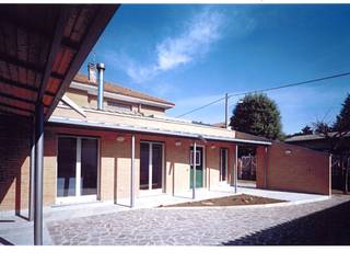 AMPLIAMENTO CASA UNIFAMILIARE, BORGHI ARCHITECT& PARTNERS BORGHI ARCHITECT& PARTNERS Case moderne