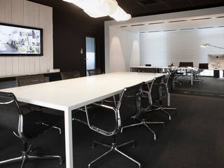 Bureau Black&White, GUILLAUME DA SILVA ARCHITECTURE INTERIEURE GUILLAUME DA SILVA ARCHITECTURE INTERIEURE مساحات تجارية