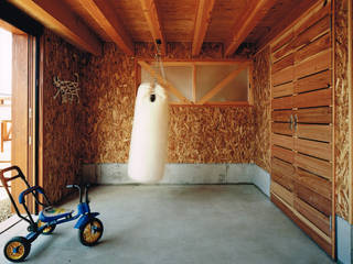., AXIS EXPLAN AXIS EXPLAN Eclectic style garage/shed