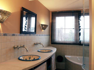 Bad, Küche und gemauertes Regal, hansen innenarchitektur materialberatung hansen innenarchitektur materialberatung Colonial style bathroom