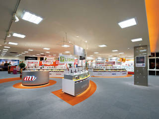 au shop 平塚田村店, 谷山武デザイン事務所 谷山武デザイン事務所 Commercial spaces