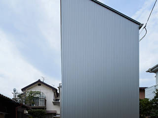 Long Window House, another APARTMENT LTD. / アナザーアパートメント another APARTMENT LTD. / アナザーアパートメント Casas de estilo ecléctico