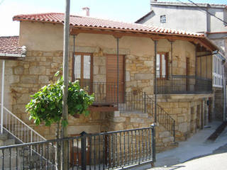 REHABILITACIÓN DE VIVIENDA UNIFAMILIAR EN XUNQUEIRA DE ESPADANEDO, arquitectura SEN MÁIS arquitectura SEN MÁIS Rumah Gaya Country