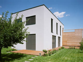 Passivhaus mit Sonnendeck in Gerasdorf, Abendroth Architekten Abendroth Architekten Rumah pasif