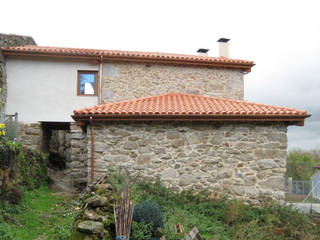 REHABILITACIÓN DE VIVIENDA UNIFAMILIAR Y ANEXOS EN STA. EUFEMIA, arquitectura SEN MÁIS arquitectura SEN MÁIS Country style house