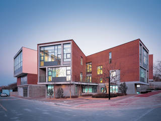 Kindergarten Unmun, ISON ARCHITECTS ISON ARCHITECTS Commercial spaces